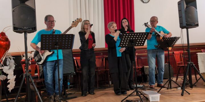 Walentynkowy koncert seniorów w CKU w Grudziądzu